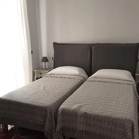 Casa de hóspedes R&d Rest And Dream Capri 2*